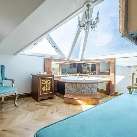 Magnificent Flat In Uskudar *